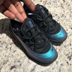 Nike Axis kids sneakers !